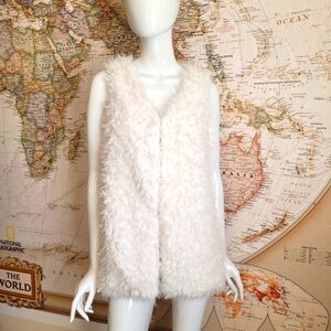 Ambiance Outerwear shaggy faux fur lined long ivory cozy vest festival NWT M